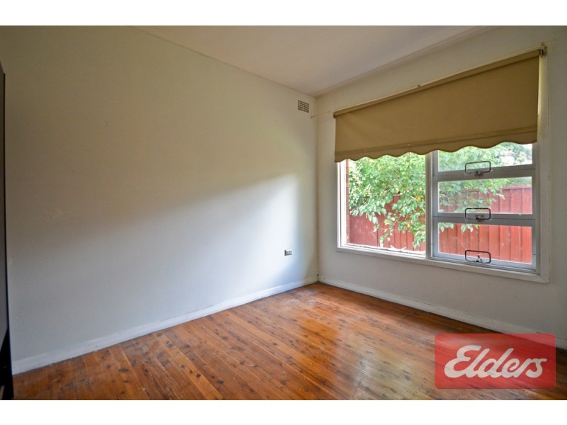 27 Oramzi Road, Girraween NSW 2145