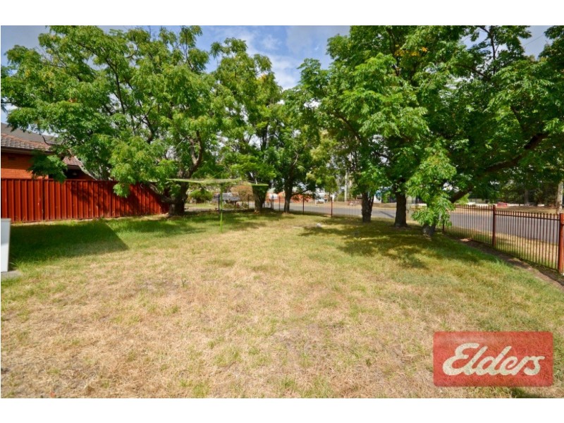 27 Oramzi Road, Girraween NSW 2145