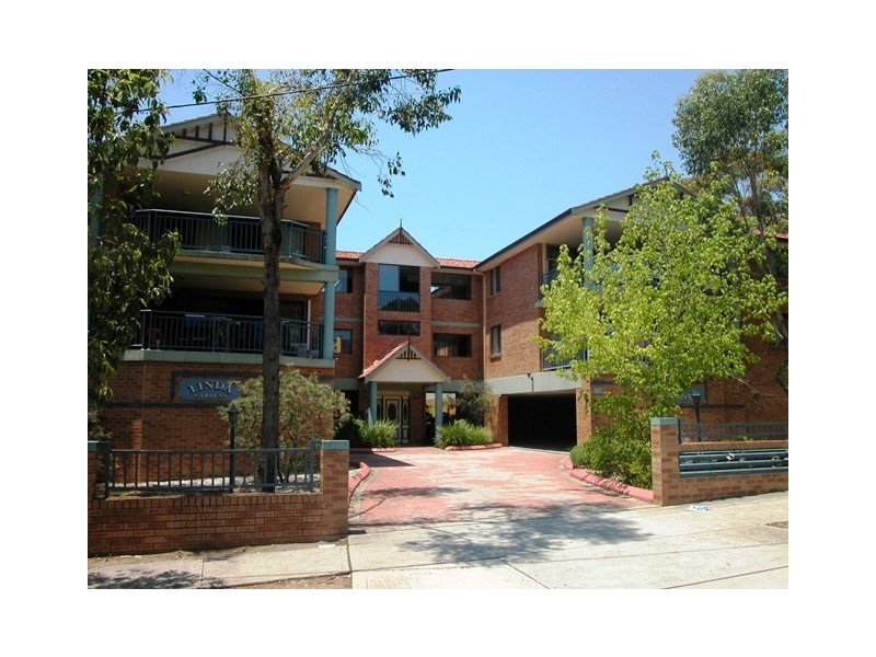 4/245 Targo Road, Toongabbie NSW 2146