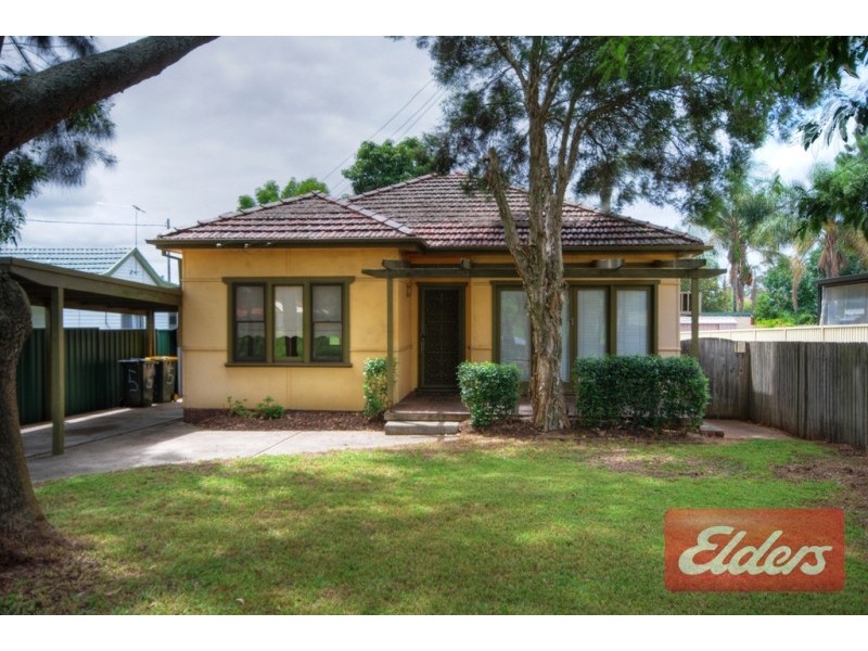5 McCoy Street, Toongabbie NSW 2146