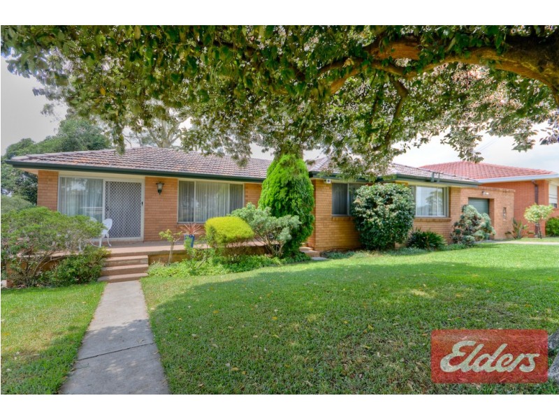 23 Valencia Crescent, Toongabbie NSW 2146