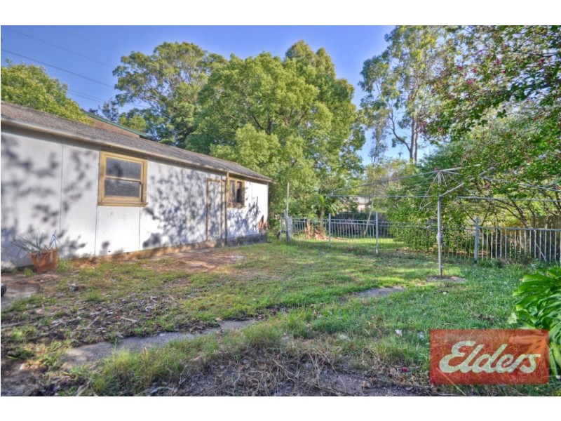 12 Ivy Street, Toongabbie NSW 2146