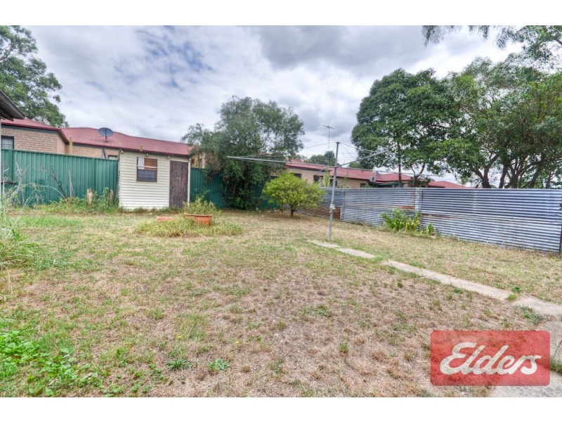 16 Willmot Avenue, Toongabbie NSW 2146
