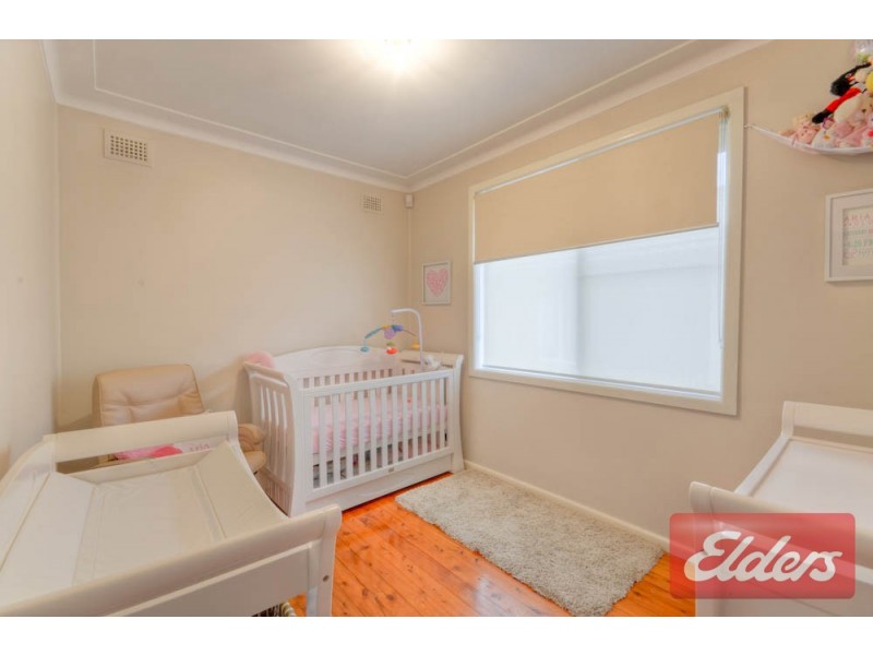 33 Favell Street, Toongabbie NSW 2146
