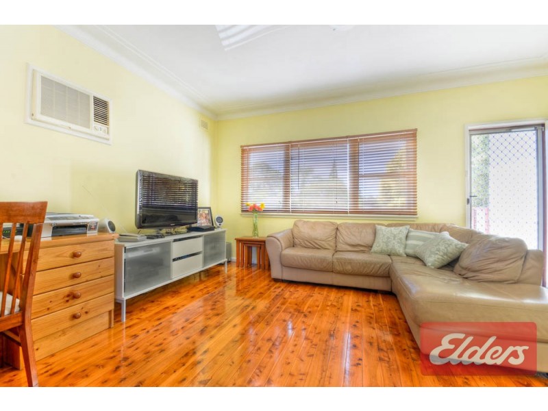 6 Preston Road, Old Toongabbie NSW 2146