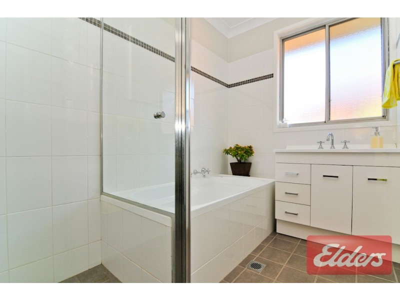 6 Piquet Place, Toongabbie NSW 2146