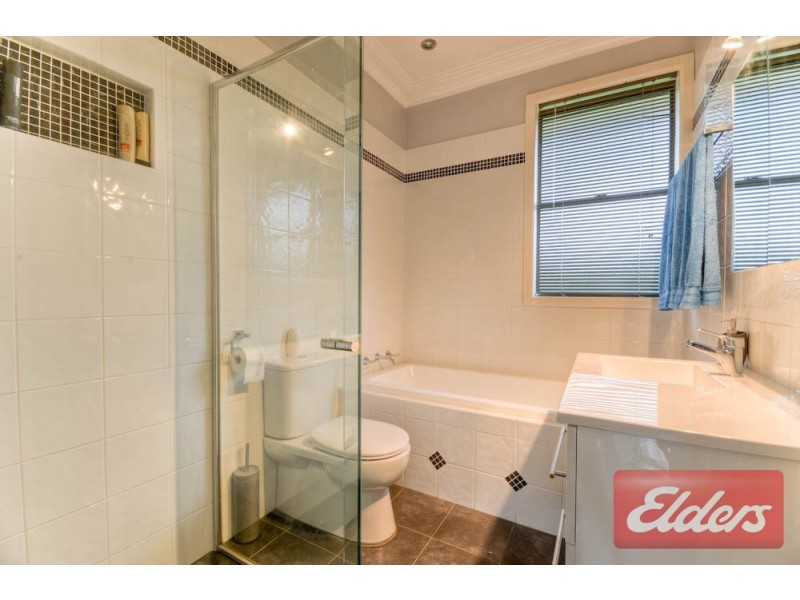 33 Favell, Toongabbie NSW 2146