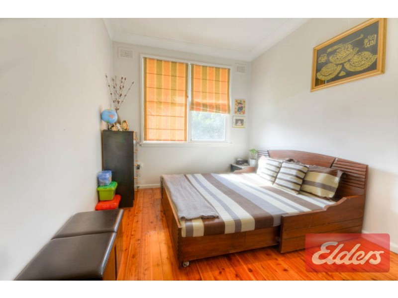 23 Favell Street, Toongabbie NSW 2146