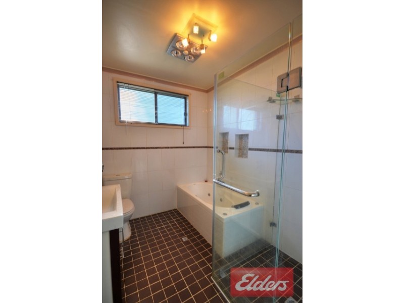 5 Harvey Place, Toongabbie NSW 2146