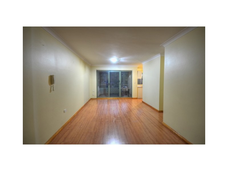 1/237 Targo Road, Toongabbie NSW 2146