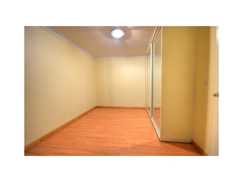 1/237 Targo Road, Toongabbie NSW 2146