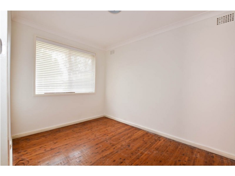 5 Garonne Road, Seven Hills NSW 2147