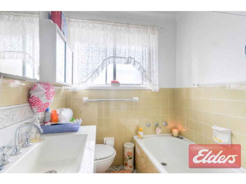 5 Garonne Road, Seven Hills NSW 2147