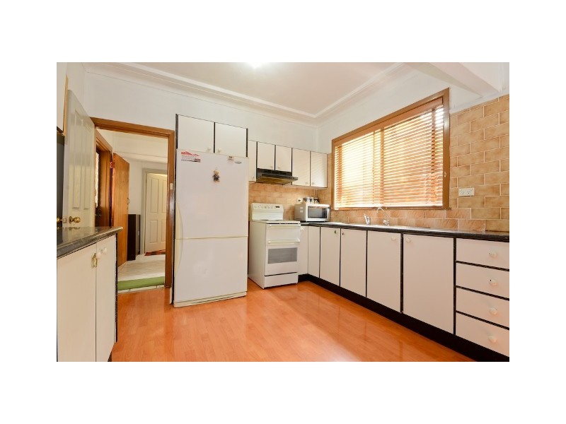 22 Binalong Road, Pendle Hill NSW 2145