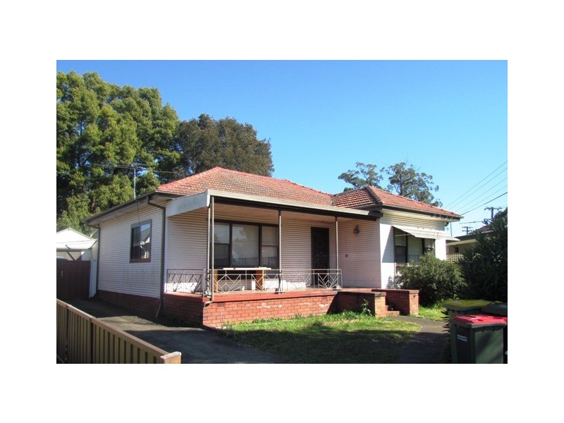 2 Premier Street, Toongabbie NSW 2146