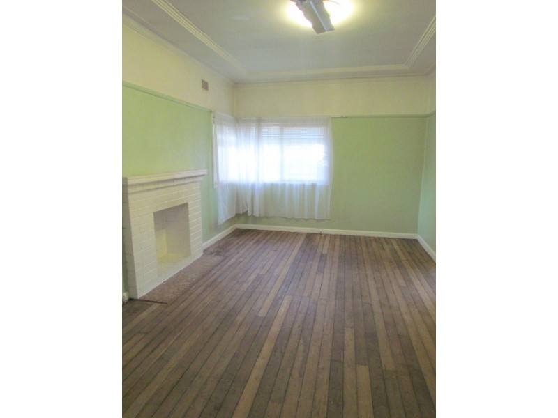 5 Oval Street, Old Toongabbie NSW 2146