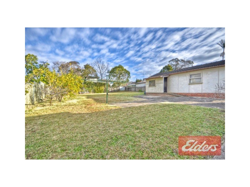 5 Oval Street, Old Toongabbie NSW 2146
