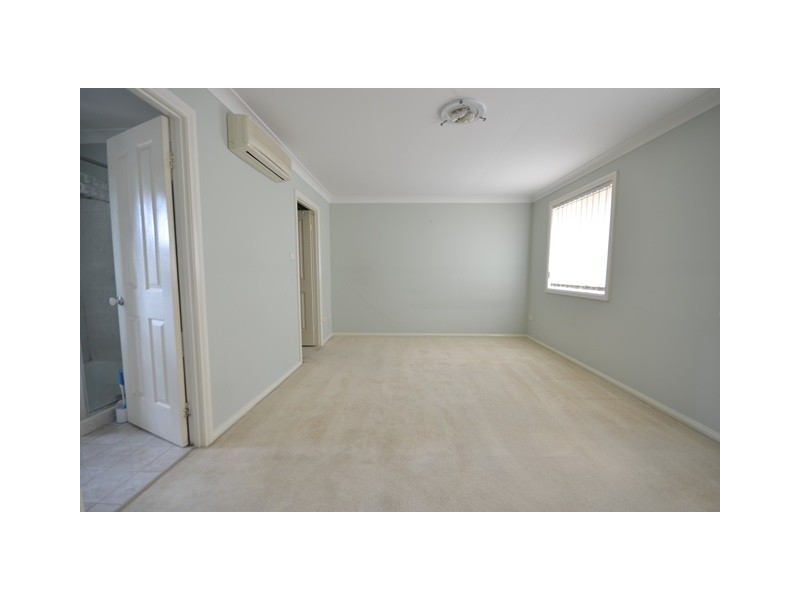 4/4 Kenneth Avenue, Baulkham Hills NSW 2153