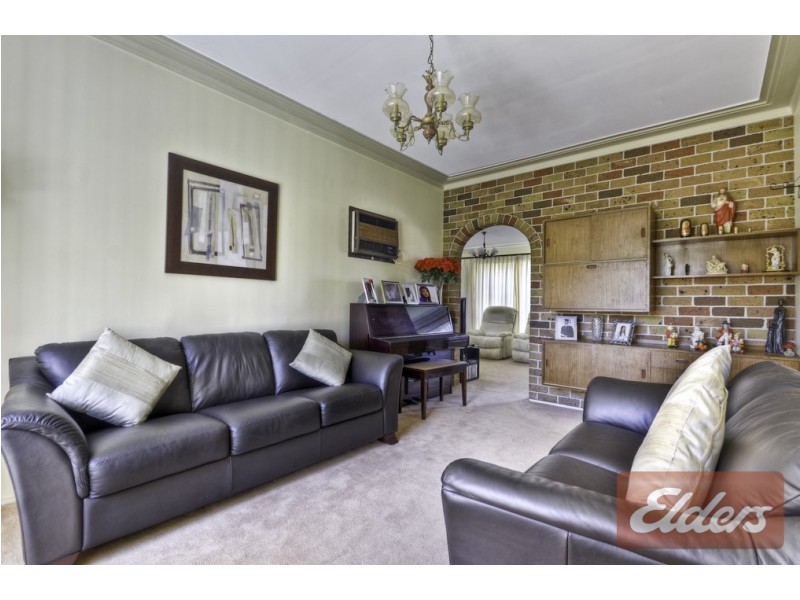 6 Mansfield Street, Girraween NSW 2145