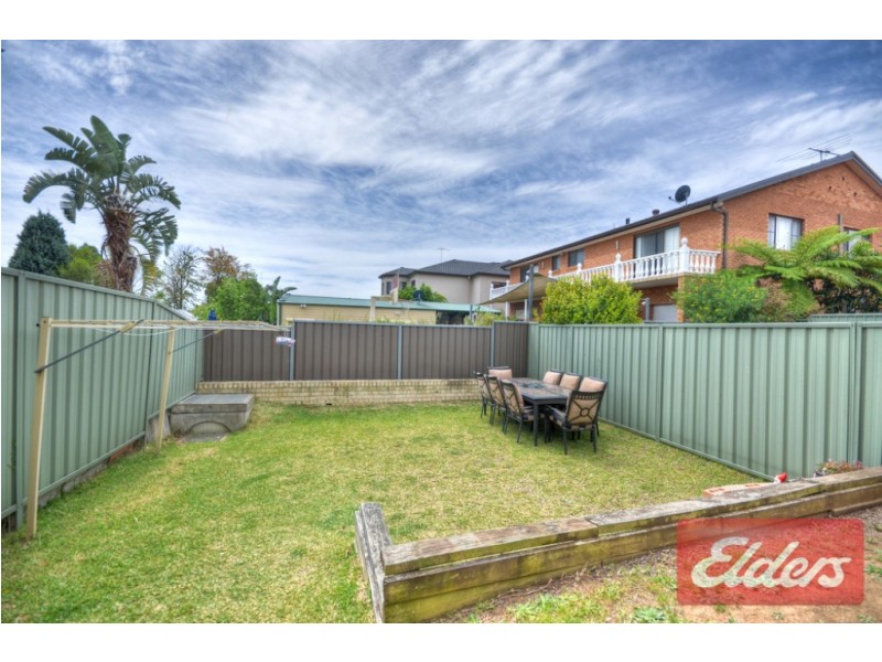 4/44 Ballandella Road, Toongabbie NSW 2146