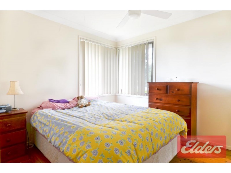27 Vianney Crescent, Toongabbie NSW 2146