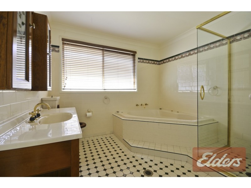 18 Piquet Place, Toongabbie NSW 2146