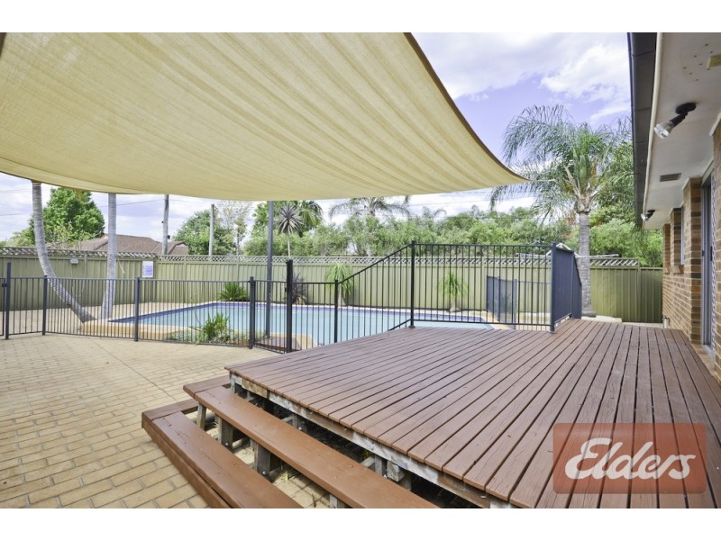 18 Piquet Place, Toongabbie NSW 2146