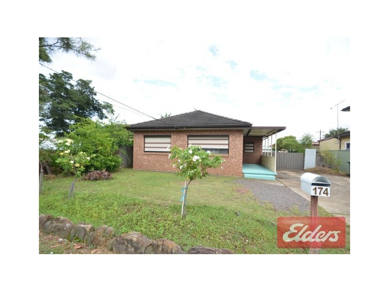 174 Binalong Road, Toongabbie NSW 2146