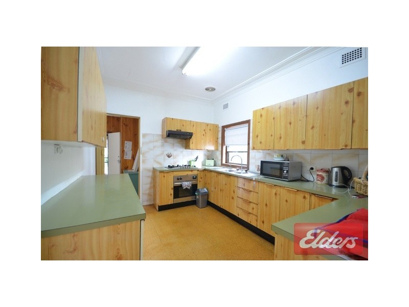 174 Binalong Road, Toongabbie NSW 2146