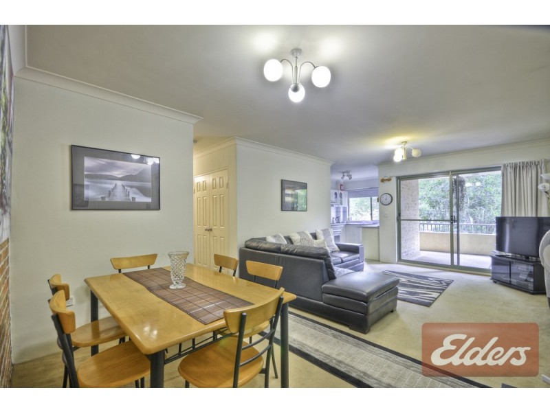 2/235 Targo Road, Toongabbie NSW 2146