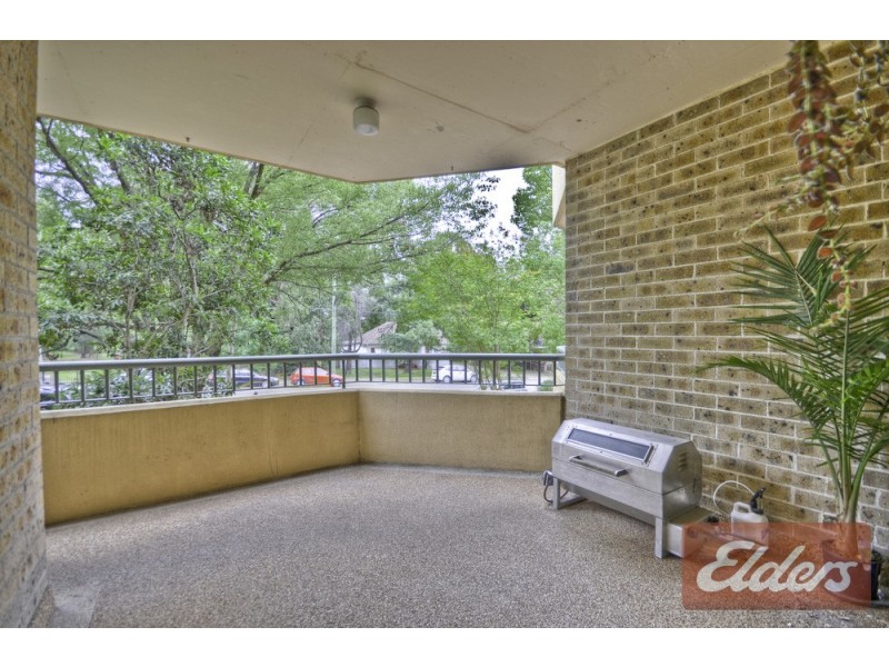 2/235 Targo Road, Toongabbie NSW 2146