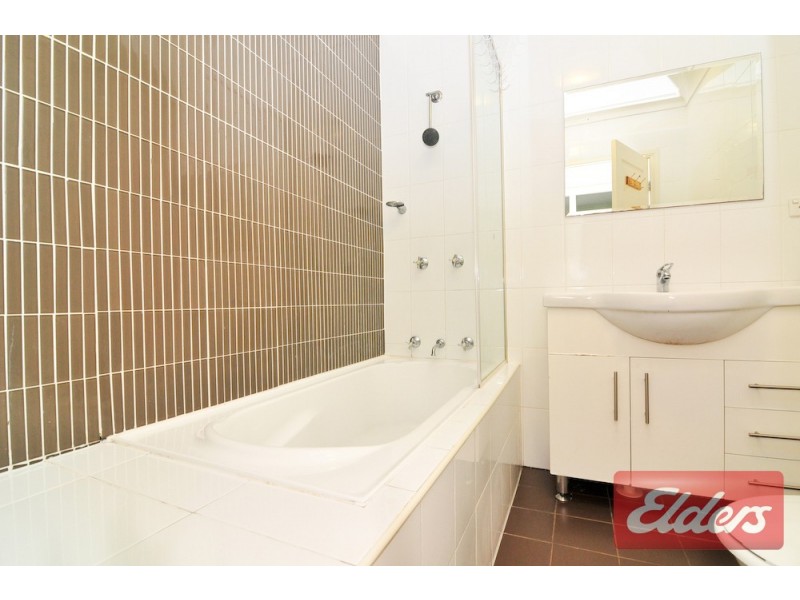 2/14 Valeria Street, Toongabbie NSW 2146