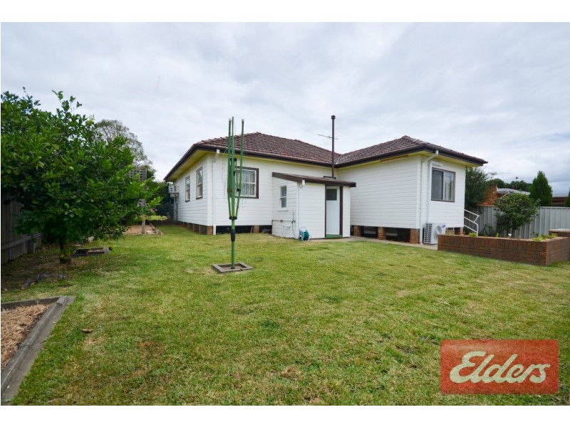 13 Scott Street, Toongabbie NSW 2146