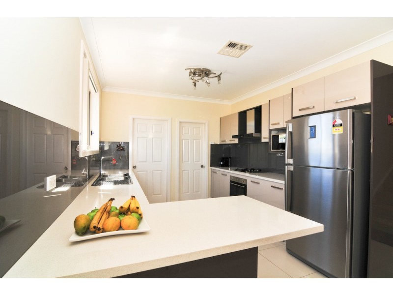 17 Second Avenue, Toongabbie NSW 2146