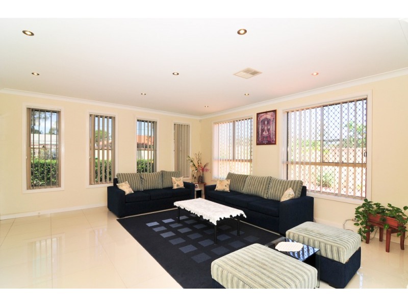 17 Second Avenue, Toongabbie NSW 2146