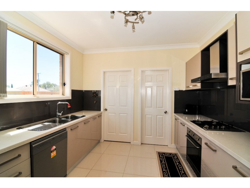 17 Second Avenue, Toongabbie NSW 2146