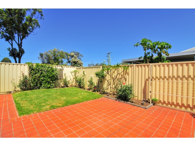 17 Second Avenue, Toongabbie NSW 2146