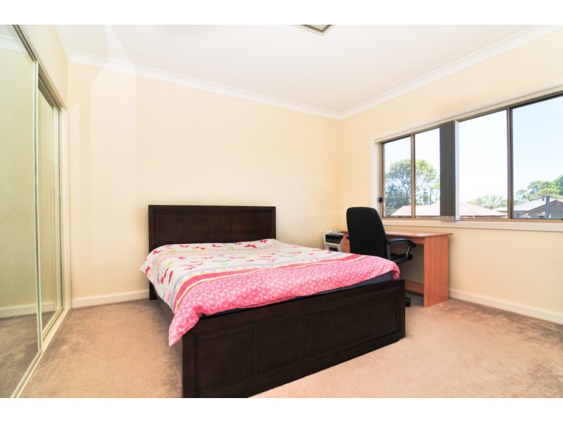 17 Second Avenue, Toongabbie NSW 2146