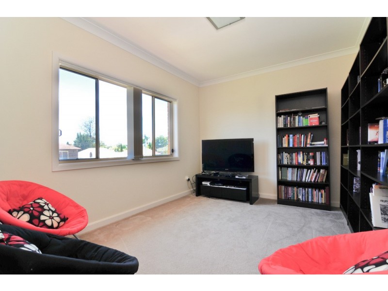 17 Second Avenue, Toongabbie NSW 2146