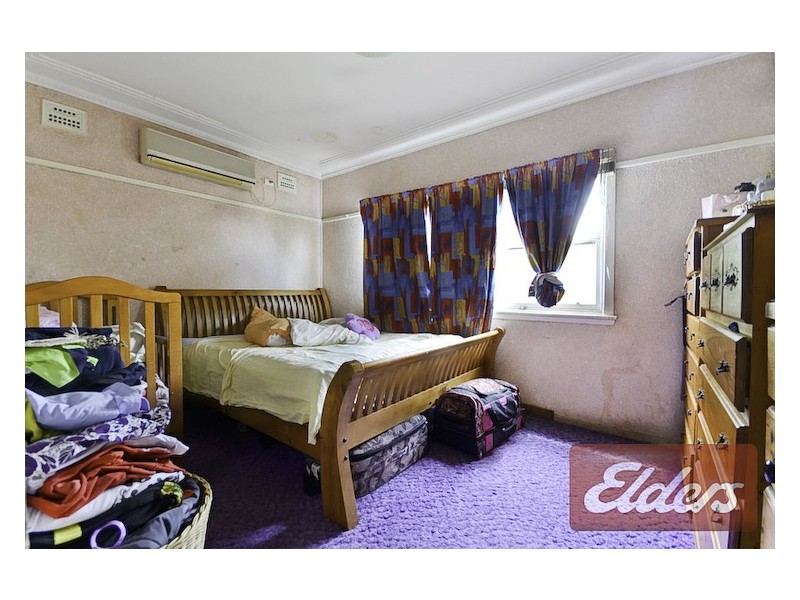 24 Bulli Road, Toongabbie NSW 2146