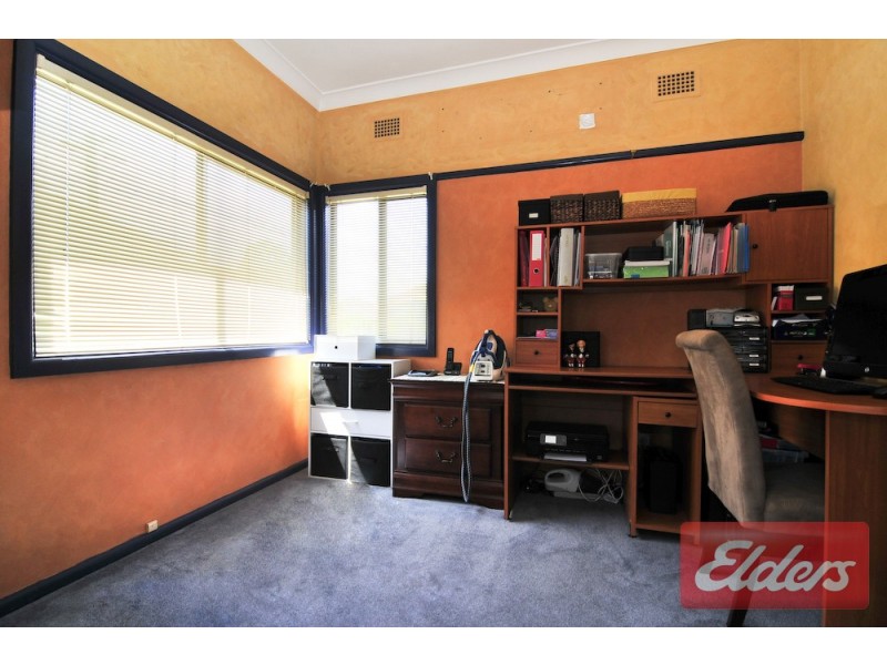 18 Scott Street, Toongabbie NSW 2146