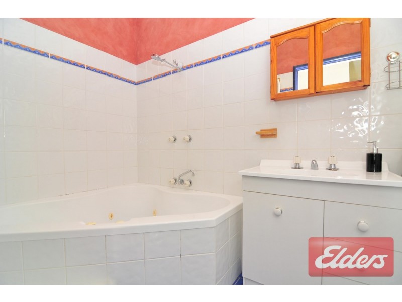 18 Scott Street, Toongabbie NSW 2146