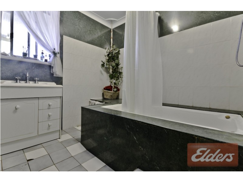 42 Zambesi Road, Seven Hills NSW 2147