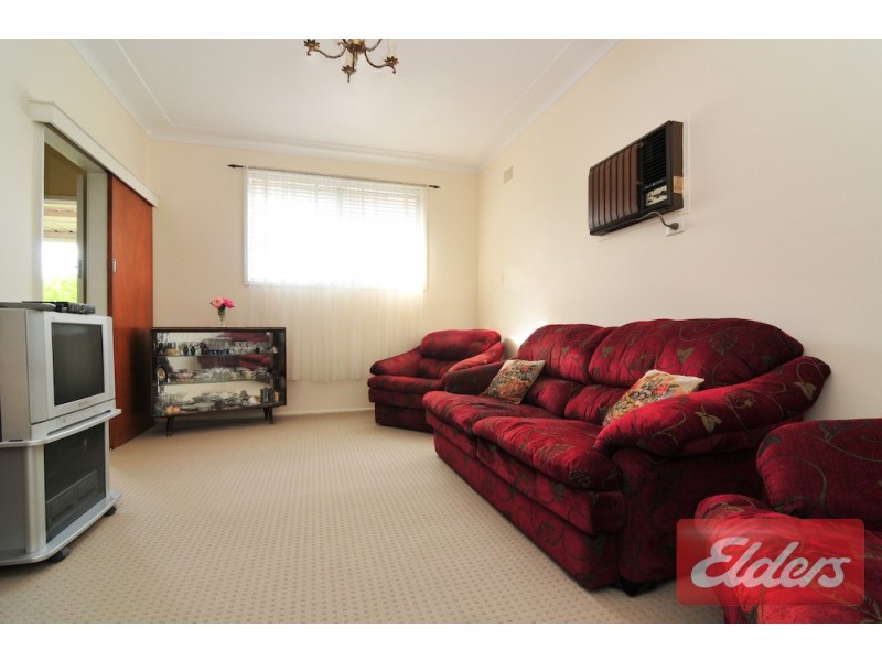 8 Favell Street, Toongabbie NSW 2146