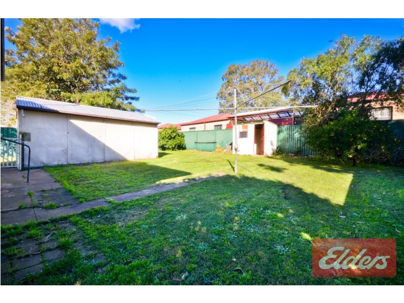 16 Willmot Avenue, Toongabbie NSW 2146