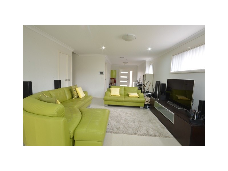 1/17 Mimosa Avenue, Toongabbie NSW 2146