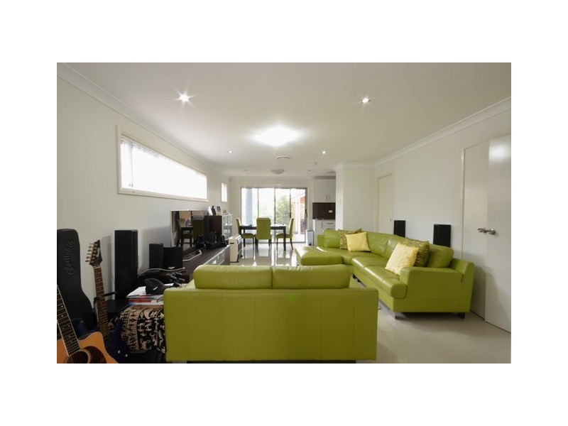 1/17 Mimosa Avenue, Toongabbie NSW 2146