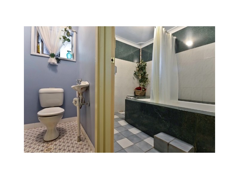 42 Zambesi Road, Seven Hills NSW 2147