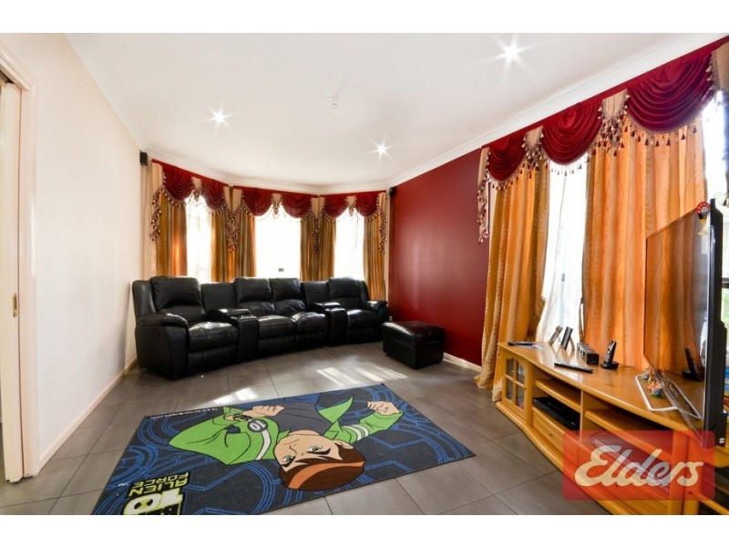 33 Rowley Street, Pendle Hill NSW 2145