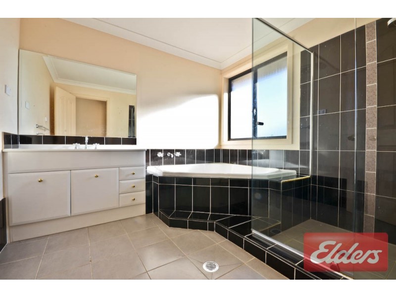 33 Rowley Street, Pendle Hill NSW 2145